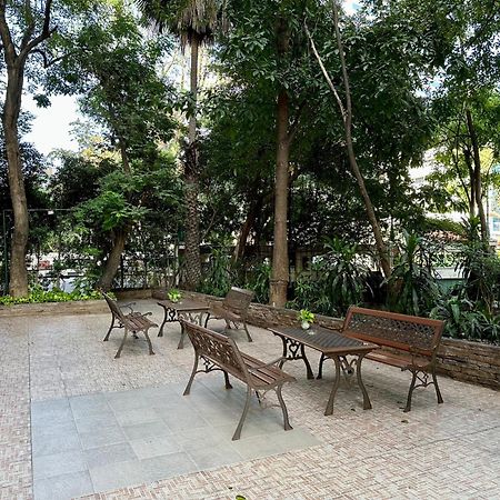 Calypzo Bangkok Hotell Exteriör bild
