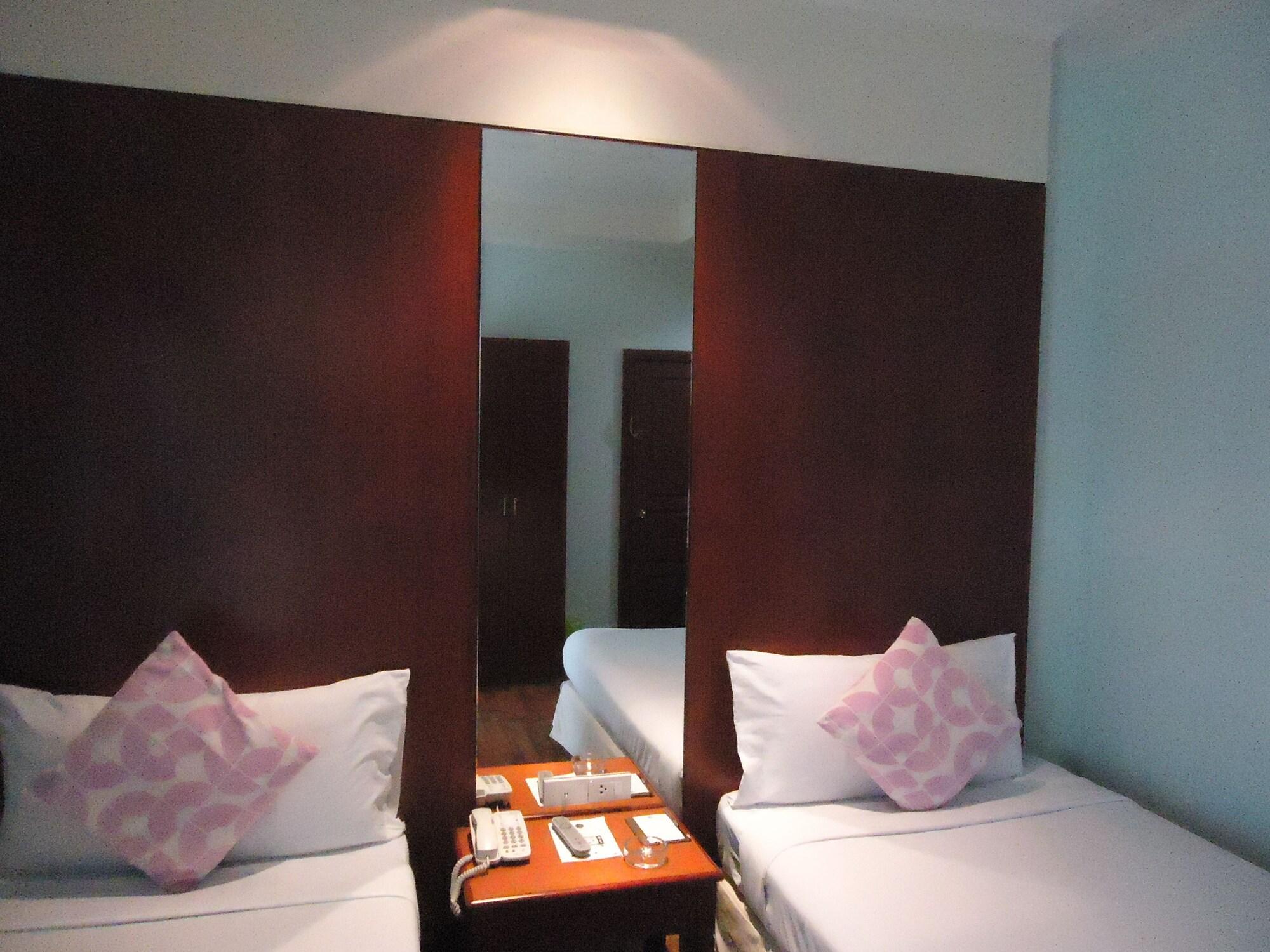 Calypzo Bangkok Hotell Exteriör bild