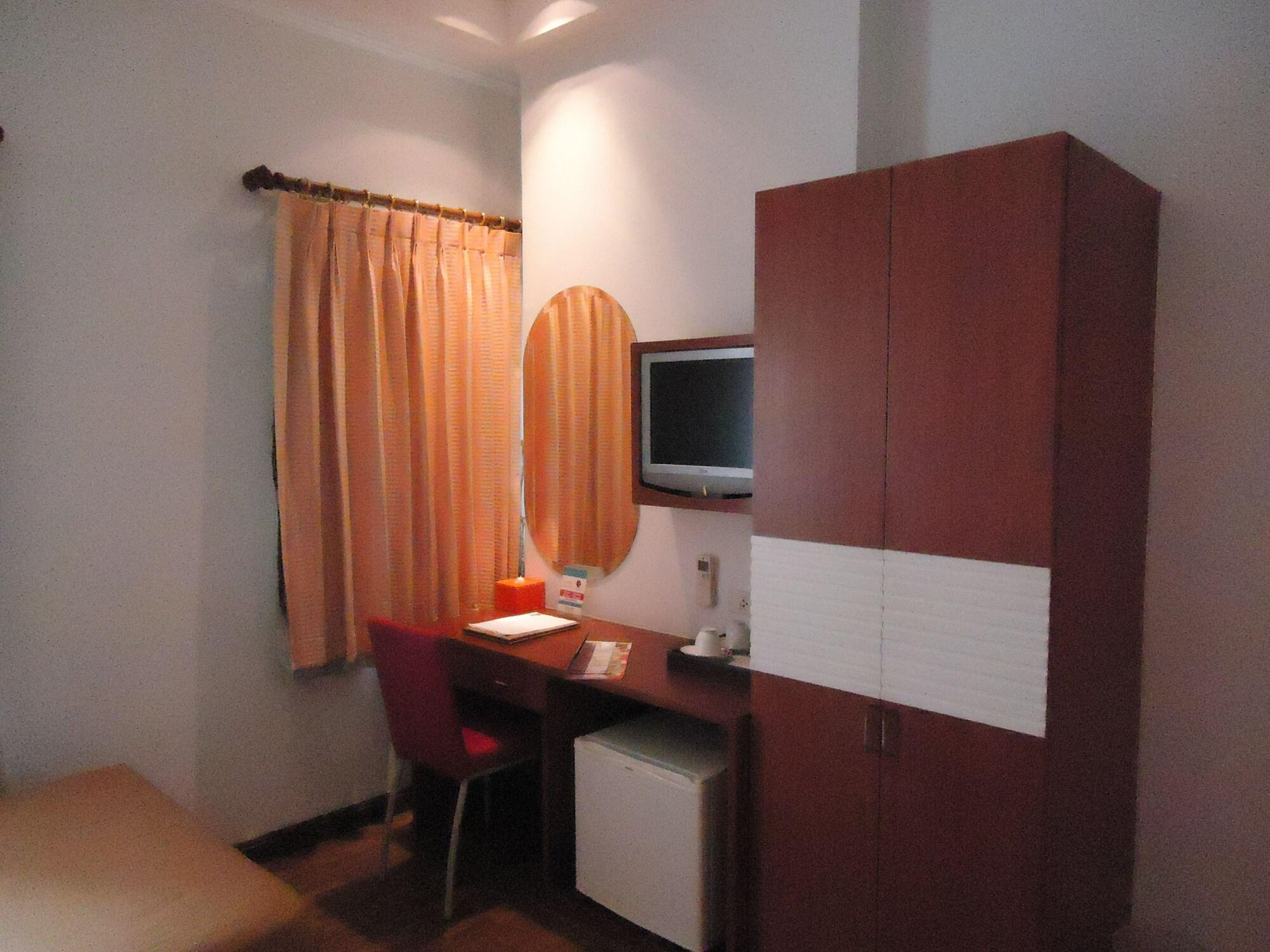 Calypzo Bangkok Hotell Exteriör bild