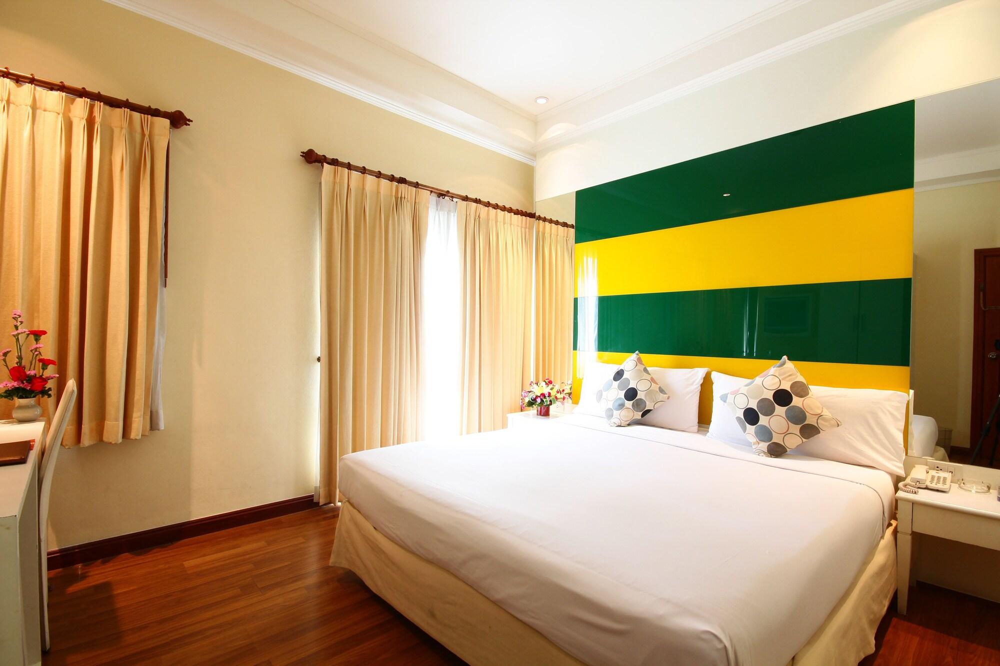 Calypzo Bangkok Hotell Exteriör bild
