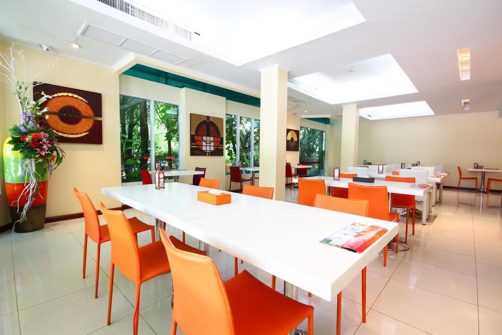 Calypzo Bangkok Hotell Exteriör bild