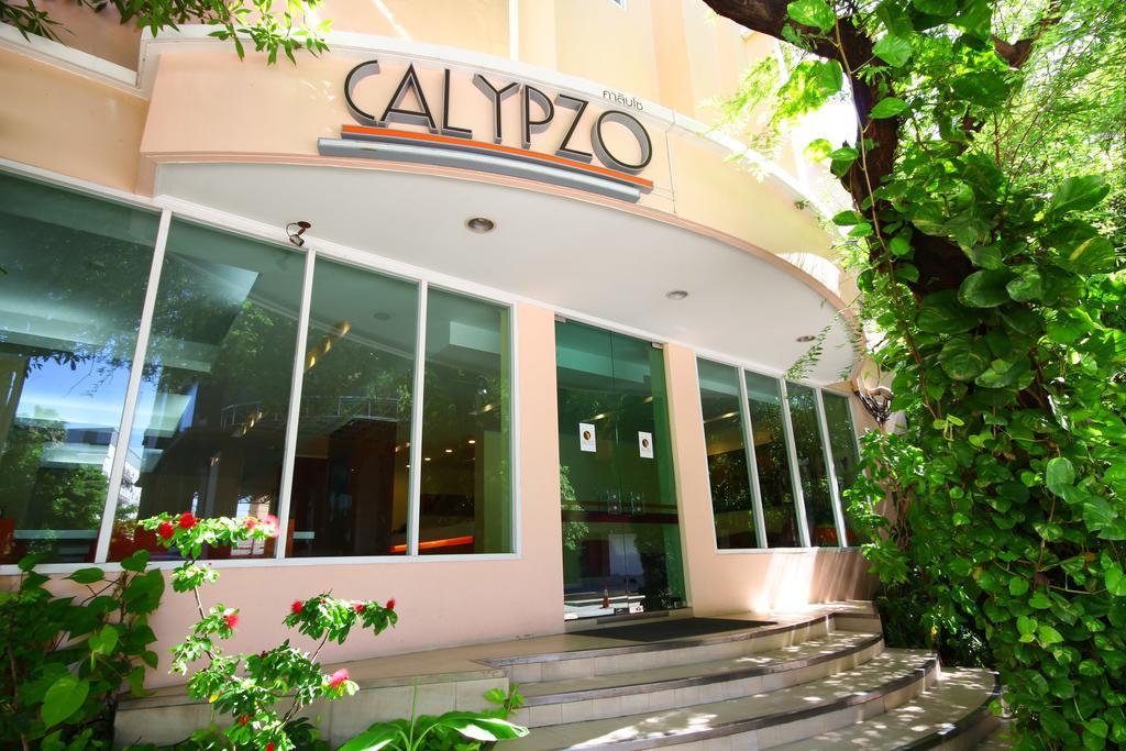 Calypzo Bangkok Hotell Exteriör bild