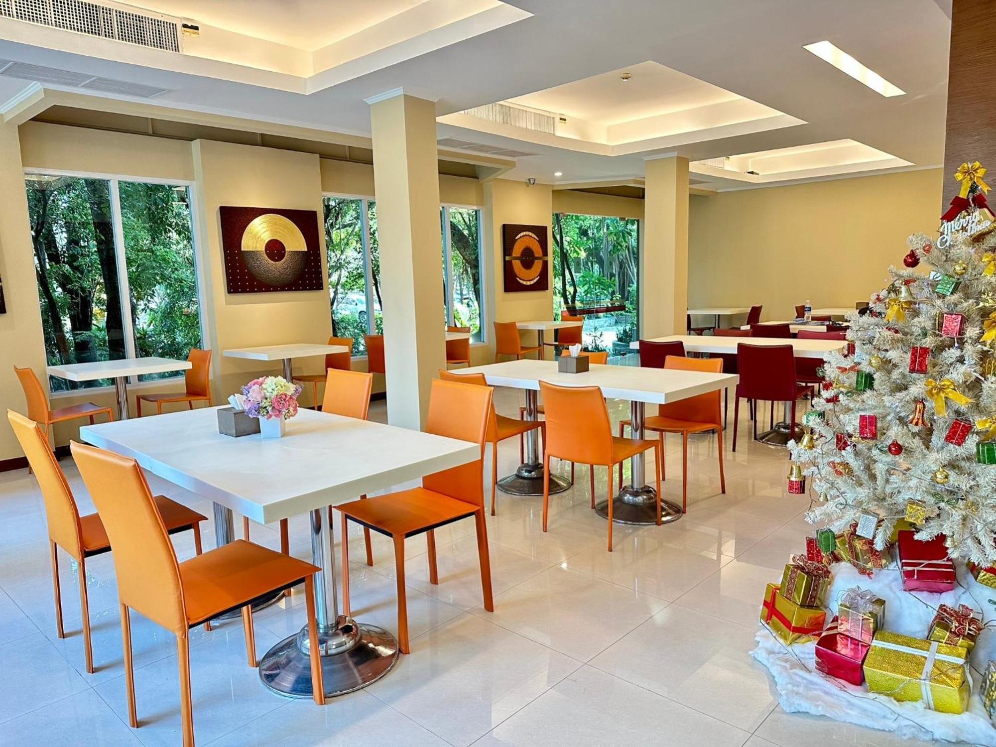 Calypzo Bangkok Hotell Exteriör bild