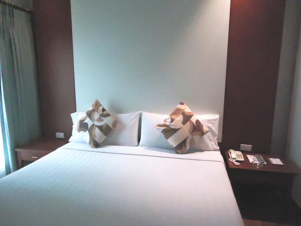 Calypzo Bangkok Hotell Exteriör bild