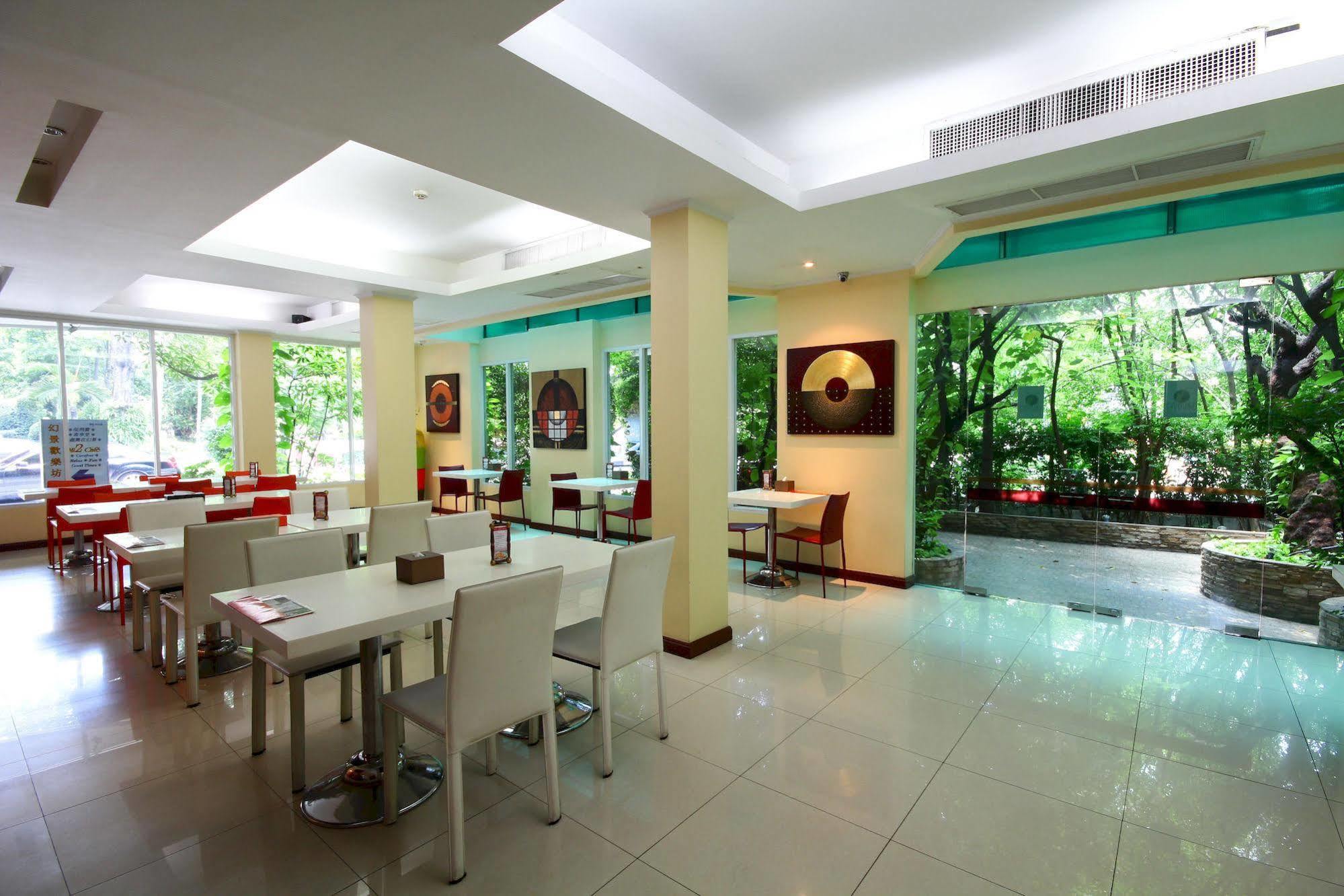 Calypzo Bangkok Hotell Exteriör bild